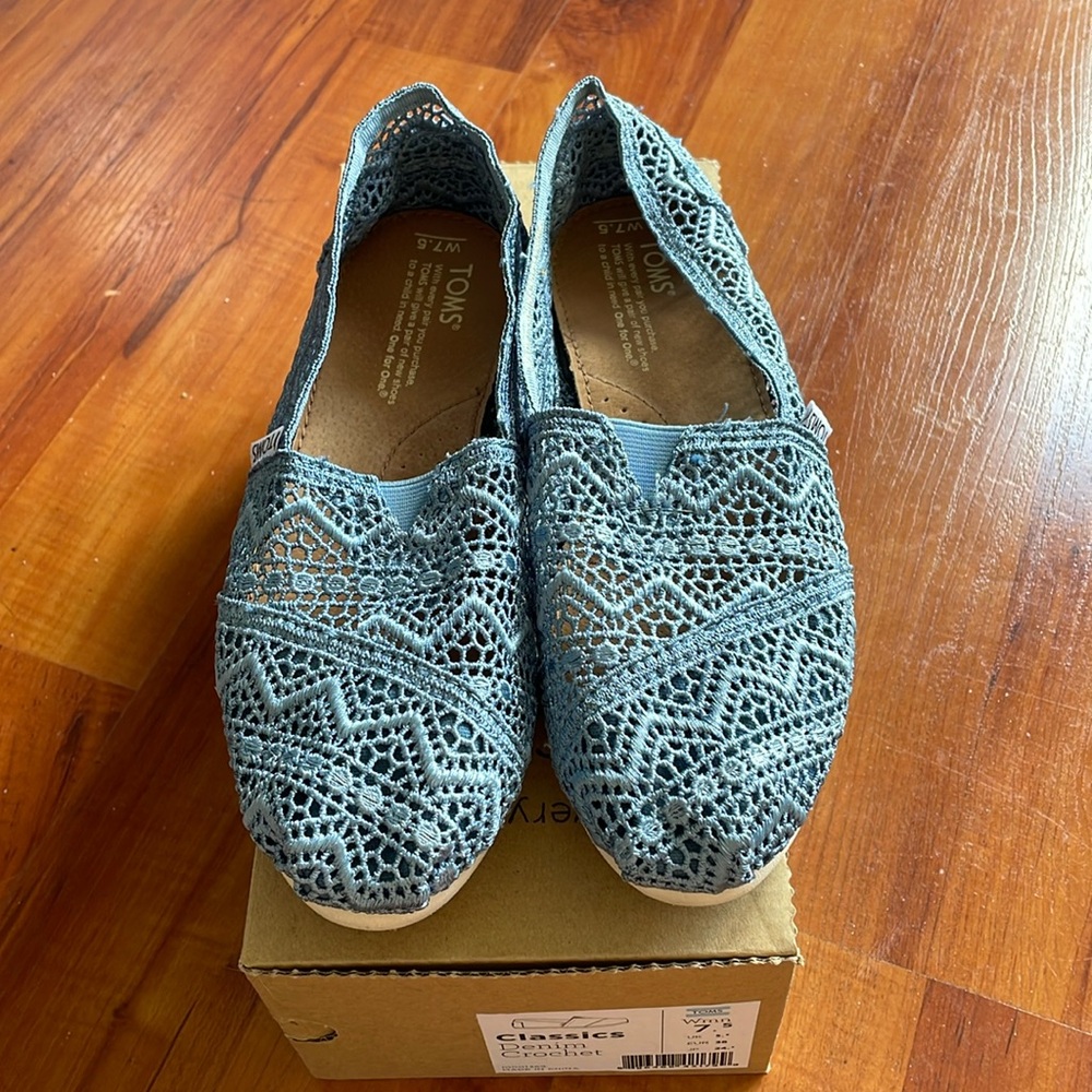 TOMS Denim Crochet Classic Shoe